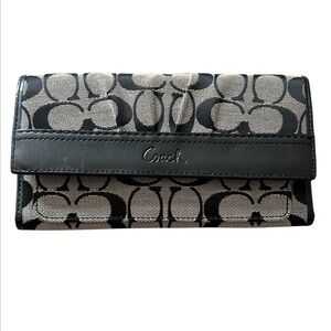 Coach Ashley Signature Jacquard Long Wallet EUC